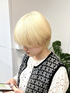 サンクプロジェクト(cinq PROJECT) ハイトーン切りっぱなしショートボブホワイトブロンドベージュ