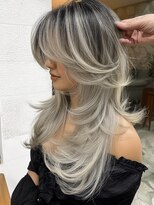 ネハス(nehus.)&nbsp;ハイライト/バレイヤージュレイヤーカット/ウルフカット