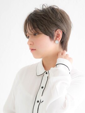 アース 小禄店(EARTH) 美シルエット/クールショート/白髪ぼかしカラー/ミセスヘア