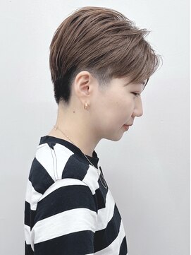 ラウンジ モリオ イケブクロ(Lounge MORIO Ikebukuro) *刈り上げベリーショートハンサムショート女子前下がりショート