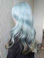 ソル バロール 表参道(SOL .valor) ホワイトに落ちる水色カラー / 裾カラー