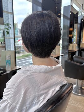 ミスエッセンス(MISS ESSENCE) 形が綺麗で再現性◎大人楕円ショートボブ/ミスエッセンス竹下