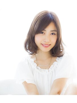 オーク(Hau-Cou) ☆Hau-Cou☆フェミニンなボブ