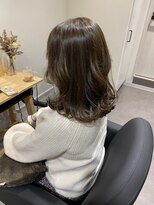 キュー(CEU) くすみオリーブベージュ