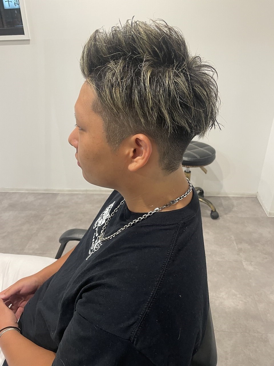 20代30代40代メンズビジネスツーブロックアッシュブラック：L201021148