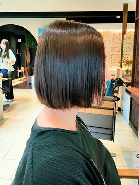 ヘアリゾート粋 ティガ 池袋店(tiga) ショート/ミニボブ/ストレート