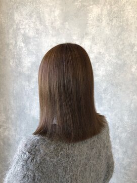 ヘアアンドメイク ムーア(Muuua) 白髪ぼかしハイライト＋くすみベージュ