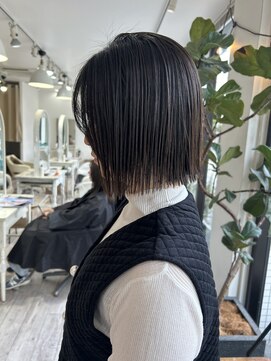 ギフト(GIFT) 切りっぱなしボブ　ぱつっとボブ　西宮北口美容室