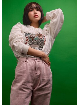 アンアタッシュ(UNE ATTACHE) 新緑のやわらかさ × 洗練グレージュ