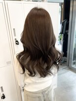 アリュウル 表参道 青山(Allure) 柔らかベージュ×フェイスレイヤーカット