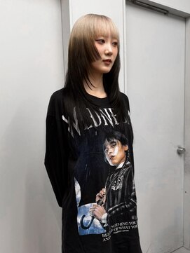 ヴァーディ オモテサンドウ(Vardy omotesando) roots/ルーツカラー ハイトーンデザイン 表参道リタッチ