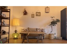 シム(SYMME)の雰囲気（計算された美が宿るサロン）