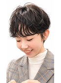 艶感黒髪 ゆるめカール x ショート(20代向け) 髪質改善