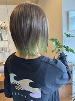 アルベレットオブヘア (arBellet of hair)&nbsp;ヘーゼルベージュ×ミントグリーンのインナーカラー