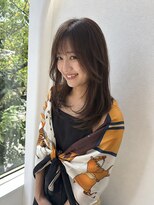 アウ(awe.) 梅田|顔周りに動くブラウンレイヤー