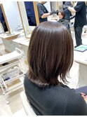 チャコールグレー/明るい白髪染め/髪質改善/外ハネ/30代/40代