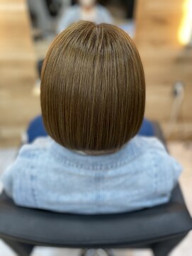 アグ ヘアー ナッツ 秦野店(Agu hair nuts) 艶髪寒色ボブ