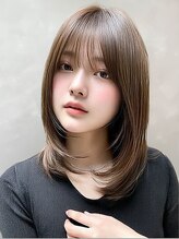 【抜け感重視！グレーベージュ×レイヤーカット】軽やかさと大人っぽさを同時にGET♪