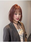 ピンクベージュ