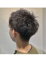 プラスワン 自由が丘(+ONE)&nbsp;【＋ONE 自由が丘】お客様スナップ＜刈り上げ×パーマスタイル＞