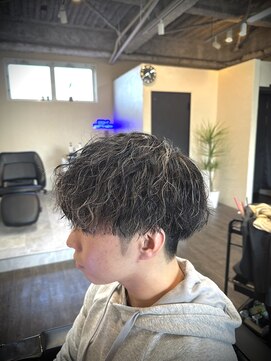 エイト(EIGHT) 周りと差をつけるならコレ 波巻きパーマ