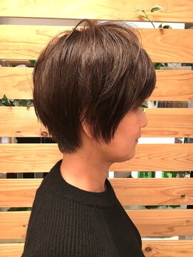 ピッカヘアーデザイン(PICKA hair-design) 耳だしショート☆