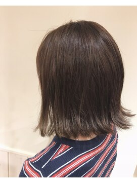 ネオリーブ クタ 町田店(Neolive kuta) 切りっぱなしボブ×オリーブアッシュ