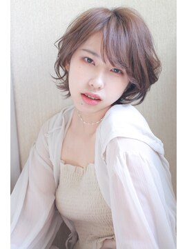 アドール(ADOR) 韓国　レイヤーカット