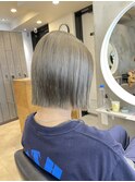 シルバーグレージュ×切りっぱなしボブ【渡辺俊弥】梅田