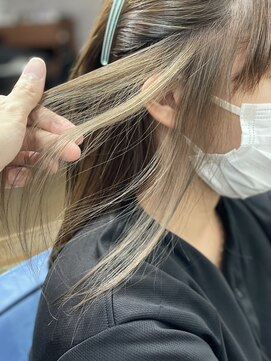 スナリー(Snaly) イヤリングカラー/ミルクティーブラウン/ベージュ/ワンポイント