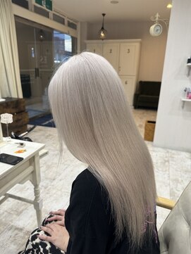 イーエス(E.S) ☆大人気☆ホワイトカラー