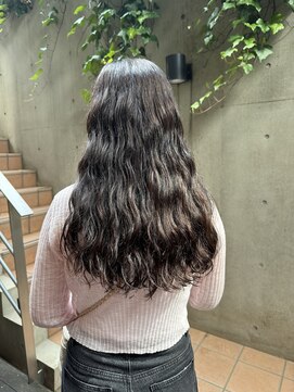 アメリ バイ アピッシュ(Amelie by apish) なみまきパーマ/ロングパーマ/ウェーブヘア