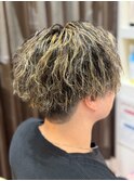 ナチュラルハイライトツイストスパイラルパーママッシュ20代30代