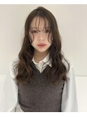 柔らかさがでる寒色ブラウン