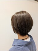 ショートボブ/オリーブベージュ