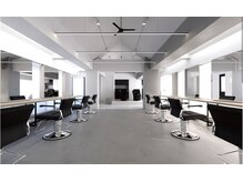 【 お子様も一緒に気軽にご来店していただけます 】[表参道/原宿/ダブルカラー/ケアブリーチ/縮毛矯正]