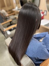 美髪、艶髪の創り方と髪質の維持方法【その２】髪質改善ストレートって何？《北千住/足立区/北千住駅》