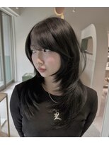 ムーム(Momb) ザクザクハッシュカット
