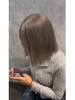 ルル(Lulu)&nbsp;ホワイトブロンドボブカット