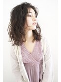 くせ毛風ウェーブ　鎖骨ミディアム