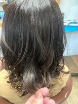 クネア(kunea)&nbsp;艶カラー/透明感/グレージュカラー/段カット