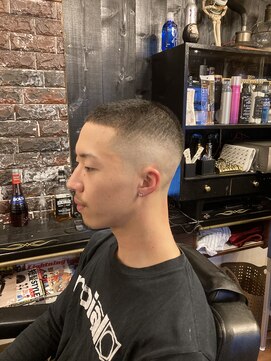 ダンプカット(DUMP CUT) スキンフェード坊主