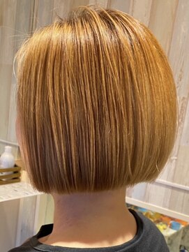 アース 二俣川店(HAIR&MAKE EARTH) ハイトーン×ミニボブ