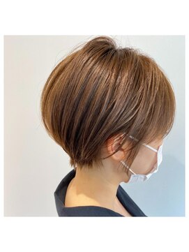 エレノア 梅田店(Eleanor) 丸みショートボブ