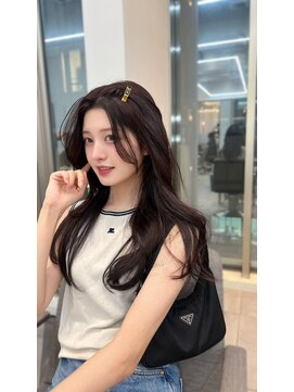 フィル 横浜(fil) ワンホンミディアム_オリーブベージュレイヤーカット