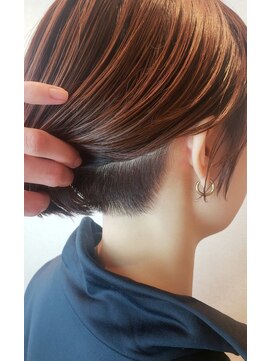 フルショウ 梅田(FURUSHO) 大人ショートボブメンズライク耳かけボブスモーキーブラウン