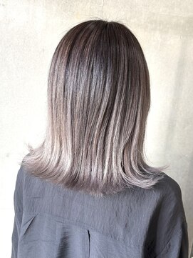 ラック(LUCK) バレイヤージュ/船橋/くすみベージュ/細めハイライト