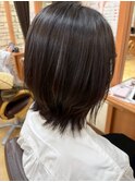 ミディアムレイヤー＊ナチュラルブラウン＊くびれヘア30代40代