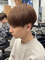 マッシュブリーチハイトーンハイライトスパイラルツーブロック
