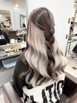 オズ 郡山駅前店(OZ)&nbsp;ミニウルフチェリーブラウンホワイトグレージュフェザーパーマ